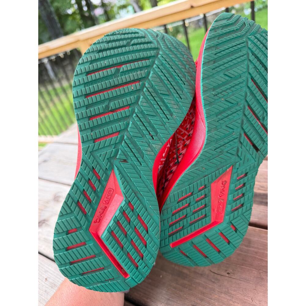 Brooks red and green Brooks Levitate 5 Run Merry running sneakers woman’s 7.5 - Picture 5 of 5